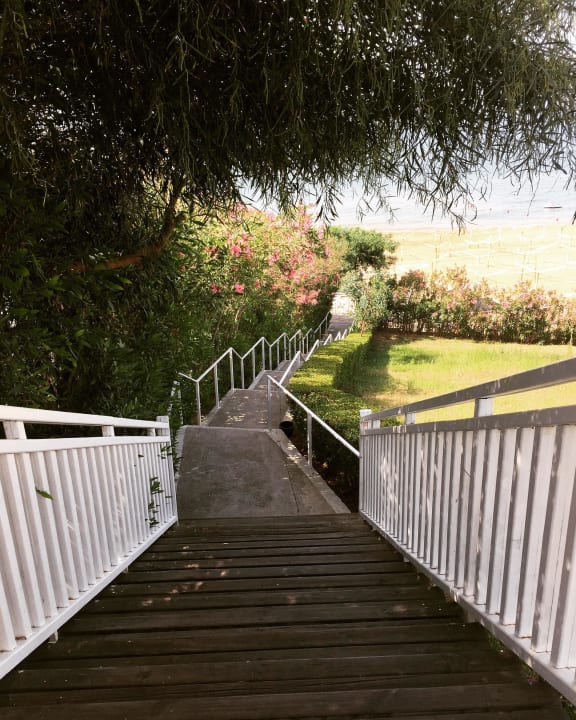 Weg zum Strand Can Garden Resort