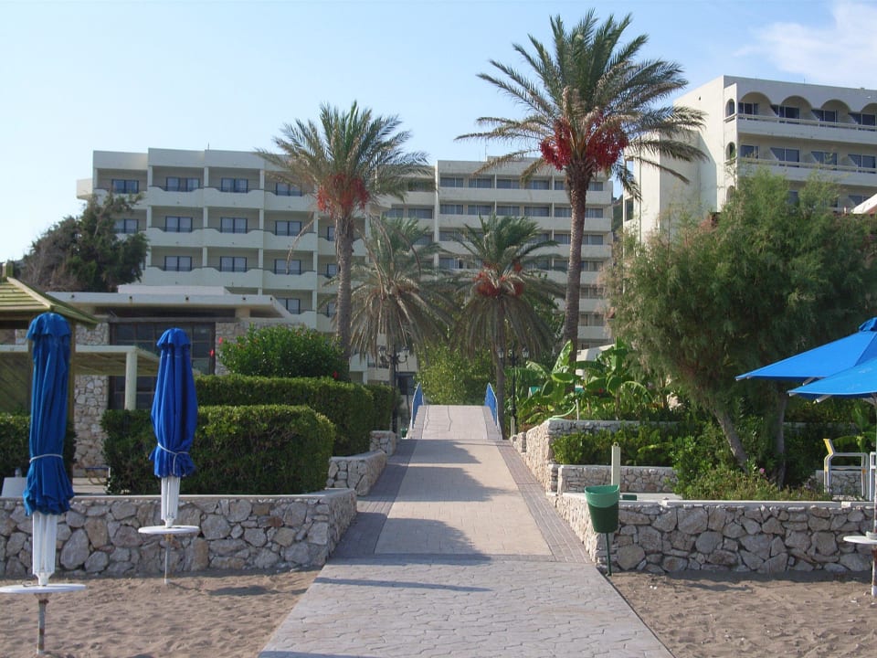 Blick vom Strand aus Olympos Beach Hotel