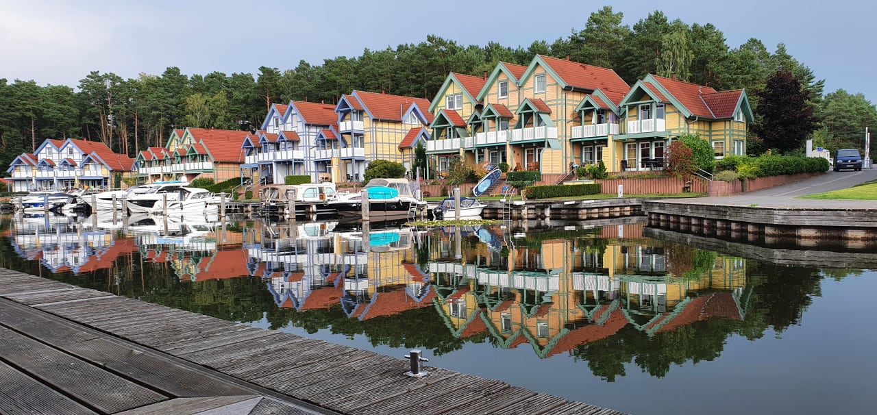 Außenansicht Precise Resort Hafendorf Rheinsberg