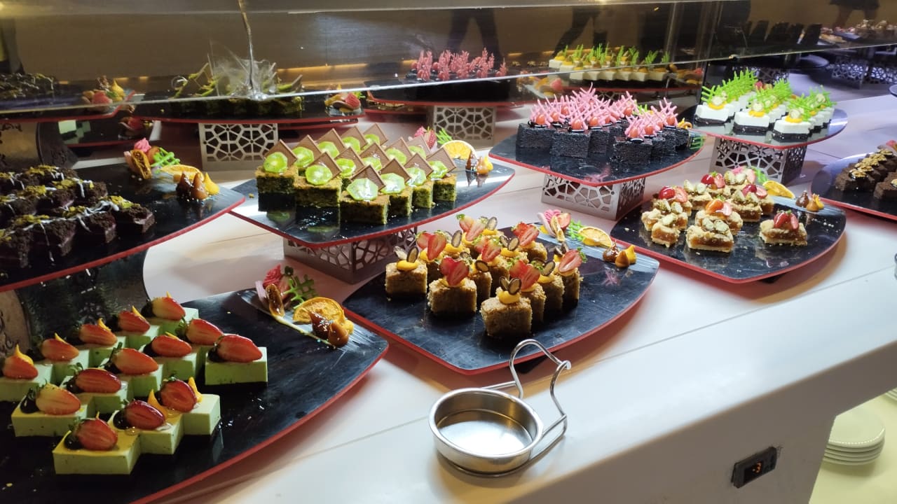 Gastro Royal Taj Mahal Hotel