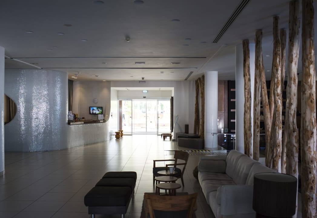 Lobby Napa Mermaid Hotel & Suites