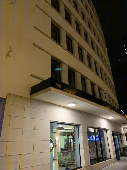 Außenansicht B&B Hotel Frankfurt-Hbf