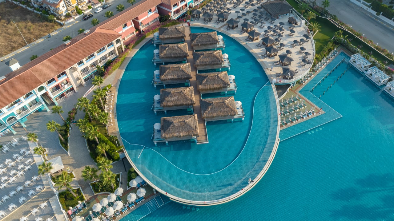 Pool Granada Luxury Belek