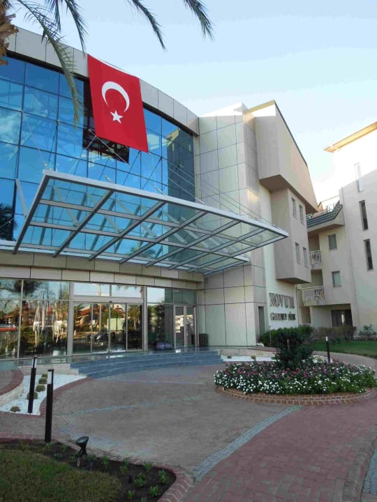 Geschmückt zum Nationalfeiertag Hotel Novum Garden Side