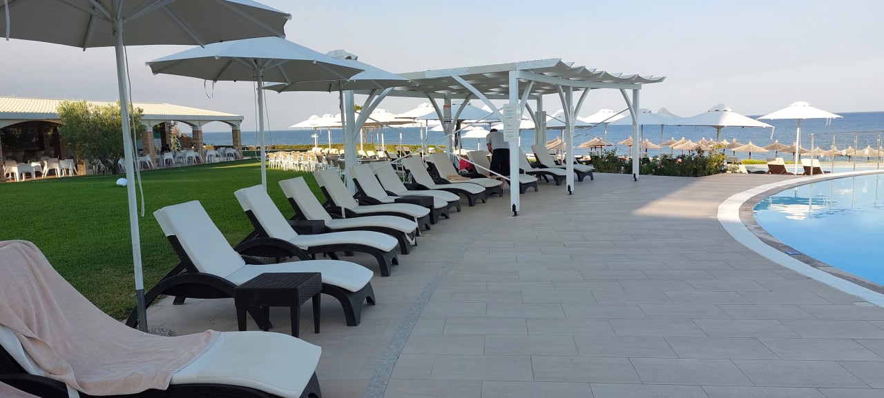 Pool Istion Club & Spa