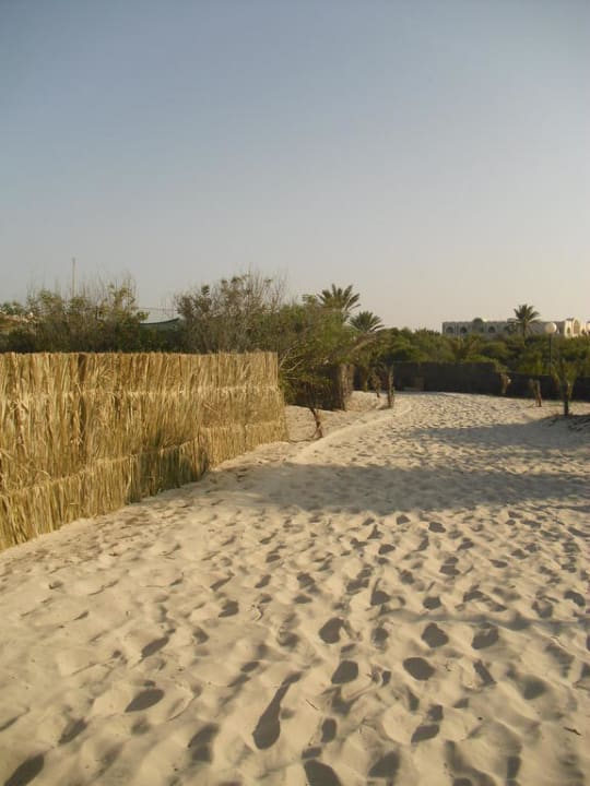 Weg zun Strand Iberostar Waves Mehari Djerba