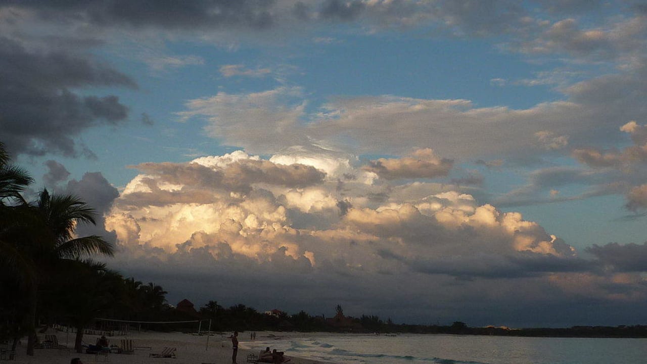 Sonnenuntergang Catalonia Royal Tulum Beach & Spa Resort - Adults only