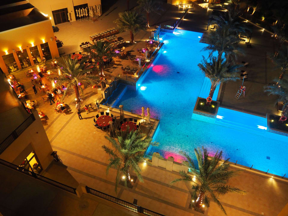 Pool 1 DoubleTree by Hilton Resort & Spa Marjan Island