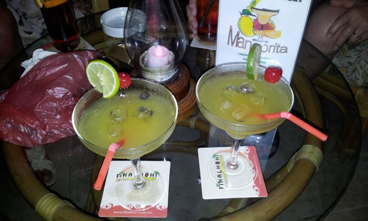 Lecker Abendcocktail  Fihalhohi Maldives