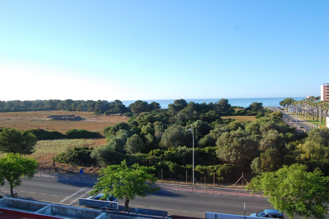 Blick zum Strand (Rechter Seitenflügel) Protur Vista Badia Aparthotel