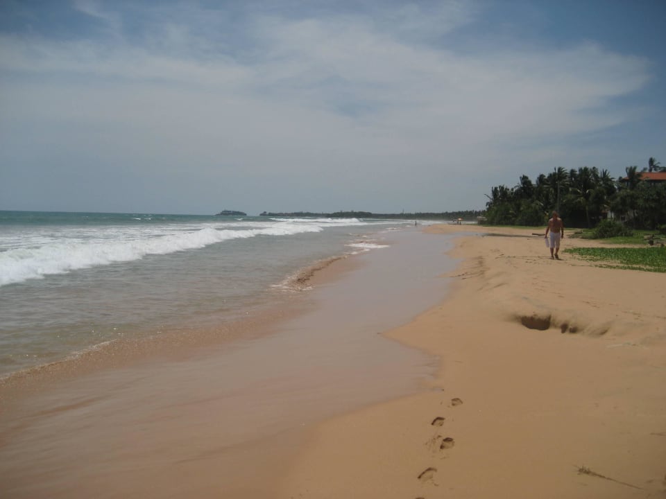 Strand direkt hinter dem Hotel Thaala Bentota