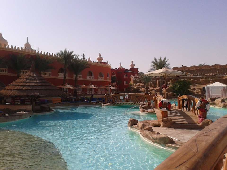 Главный бассейн Pickalbatros Alf Leila Wa Leila Resort - Neverland Hurghada