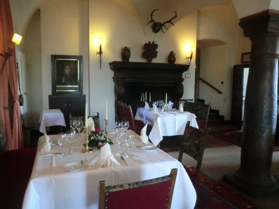 Restaurant ein 4 Gänge Menü hervorragend Schnellenberg Burghotel