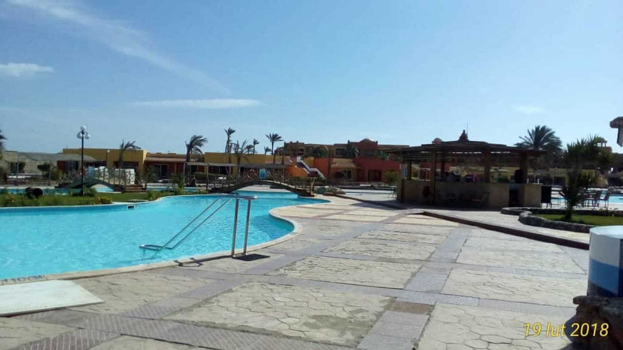 Zimą pusto Malikia Resort Abu Dabbab