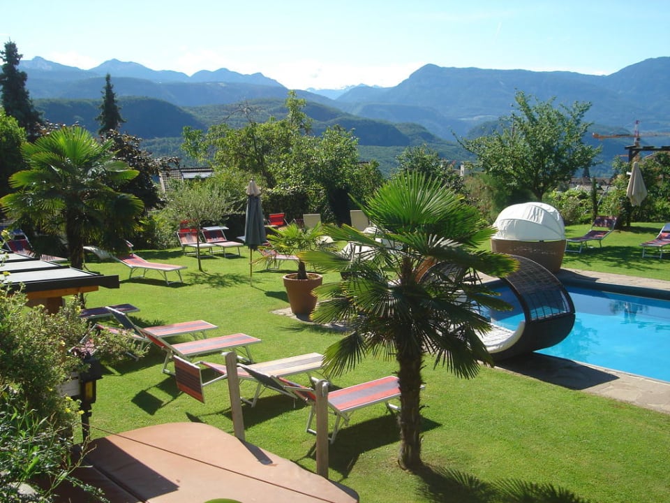 Garten und Pool Das Panorama Designhotel