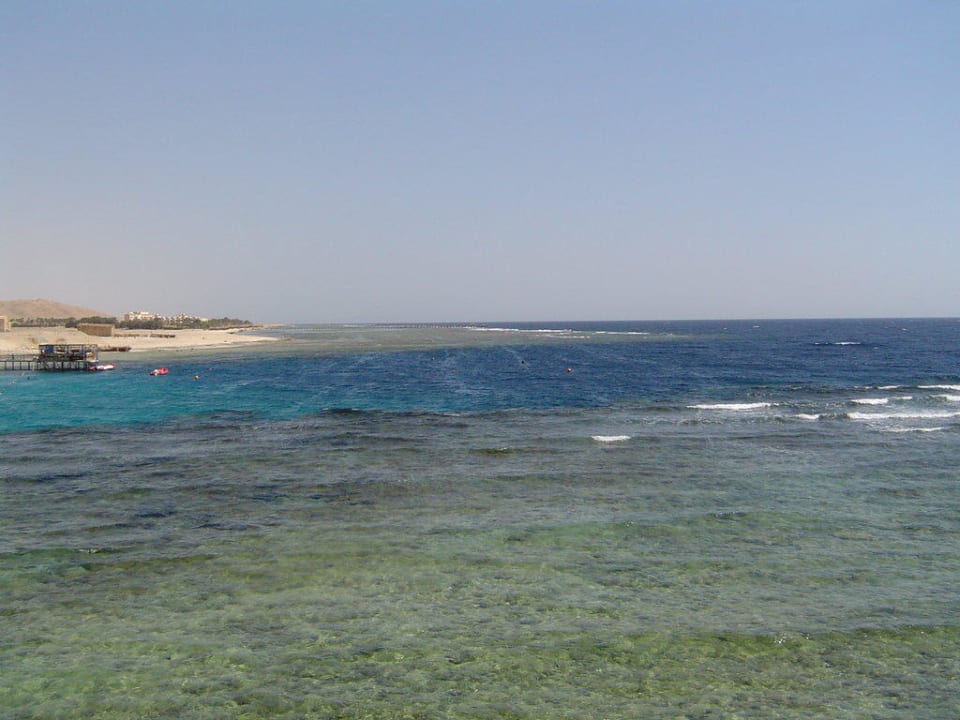 Aussicht von Poolterrasse Mövenpick Resort El Quseir