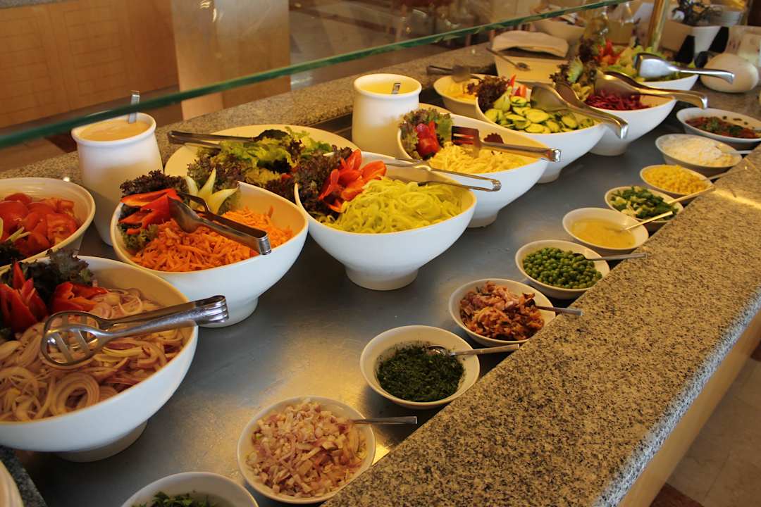 Vielseitig, seehr lecker, tip-top, reichlich! Pelekas Monastery (Im Umbau/Renovierung)