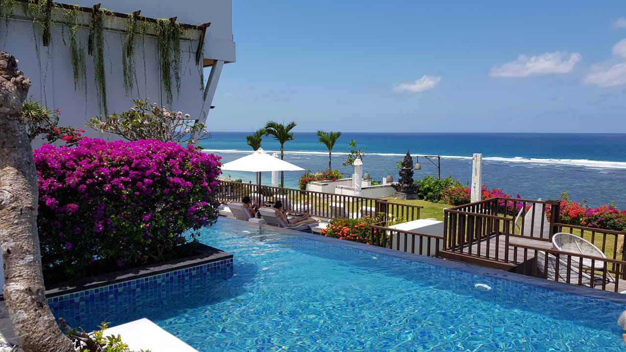 Pool Samabe Bali Suites & Villas
