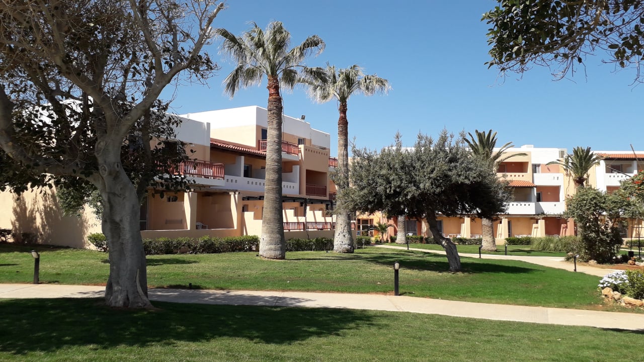 Gartenanlage Anissa Beach & Village