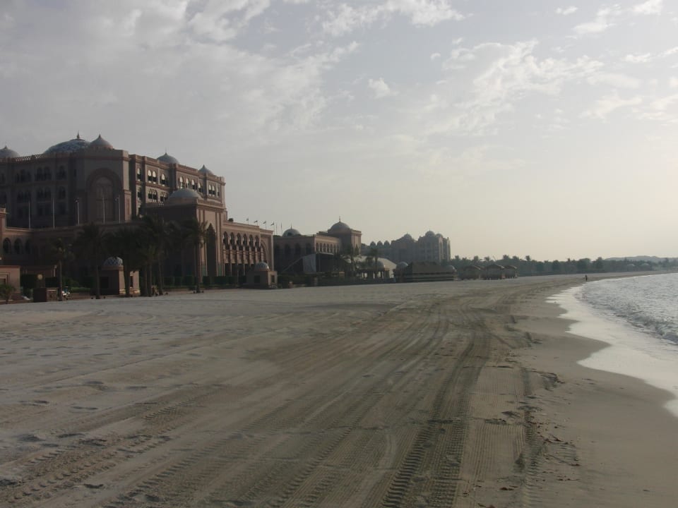 Strand Emirates Palace Mandarin Oriental