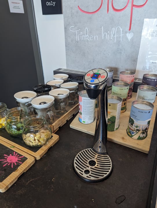 Gastro Holiday Inn - the niu, Hide Berlin Friedrichshain