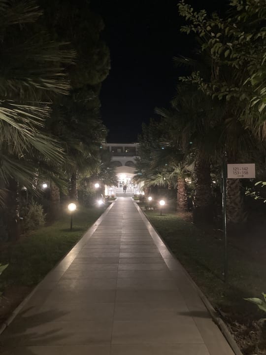 Gartenanlage Hotel Portes Beach