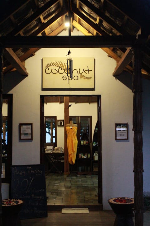 Eingang zum Coconut-Spa NH Collection Maldives Reethi Resort
