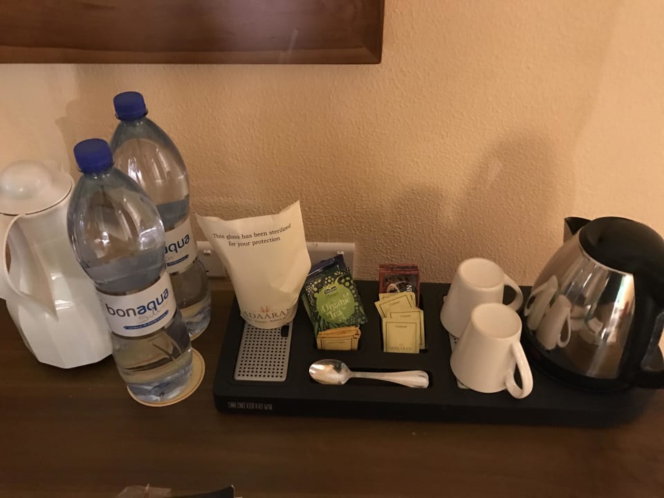 Teebuffet im Zimmer Adaaran Select Meedhupparu Island Resort - Premium All Inclusive