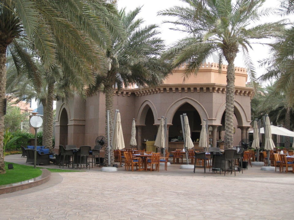 Restaurant Ostpool Emirates Palace Mandarin Oriental