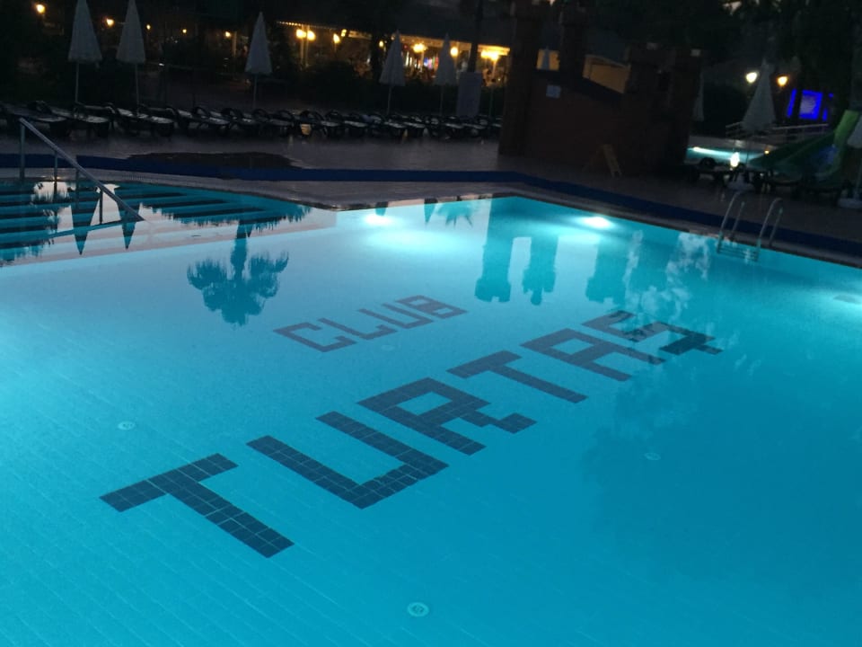 Pool Club Turtas Beach Hotel
