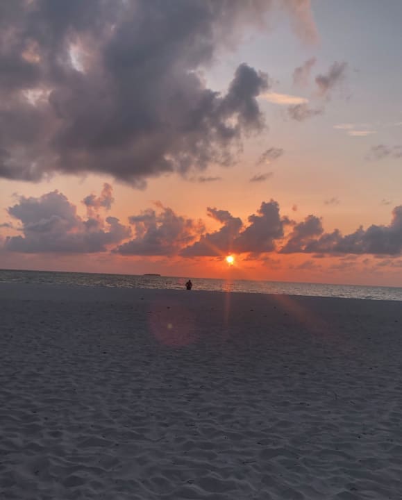 Strand Meeru Maldives Resort Island