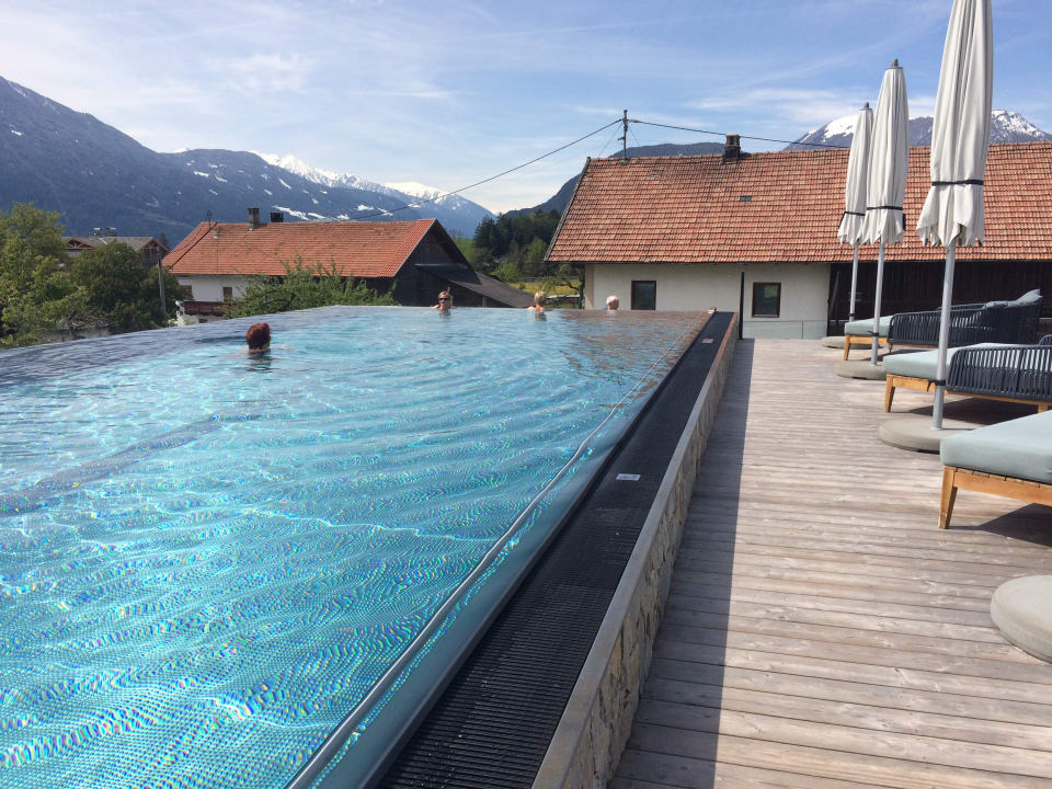 Pool Alpenresort Schwarz