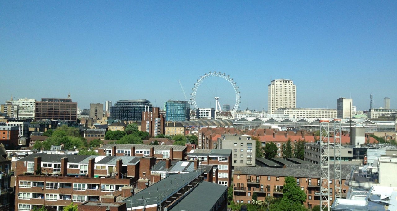 Blick aus Zimmer im 12. Stock auf London / Ldn Eye Hotel H10 London Waterloo
