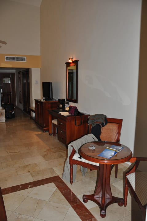 Schreibtisch, TV, Minibar Grand Palladium Select Bávaro Resort & Spa