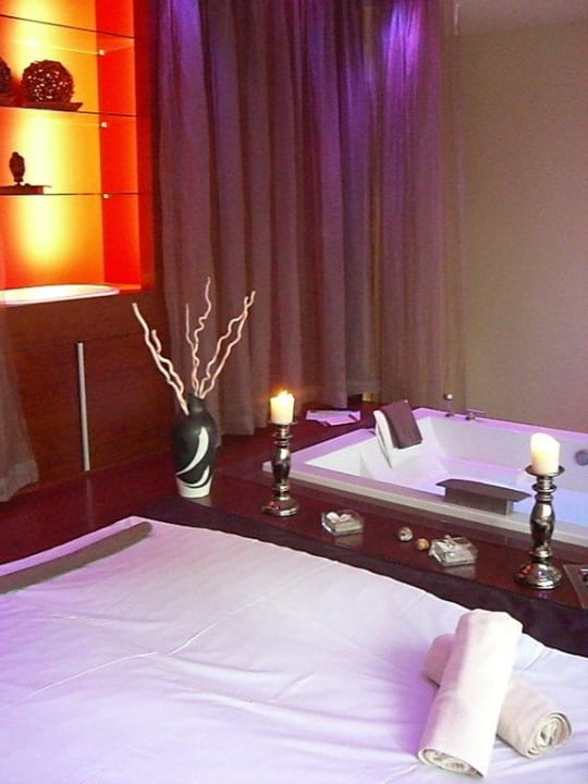 Eingangsbereich Falkensteiner Hotel & Spa Carinzia