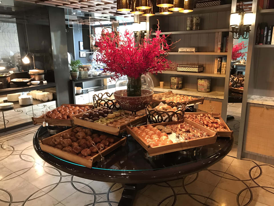 Gebäckauswahl beim Frühstück Hotel The Ritz-Carlton Millenia