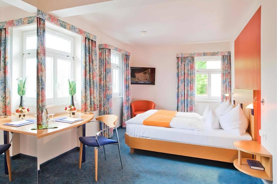 Zimmer Aspire Kronprinz, Trademark Collection by Wyndham