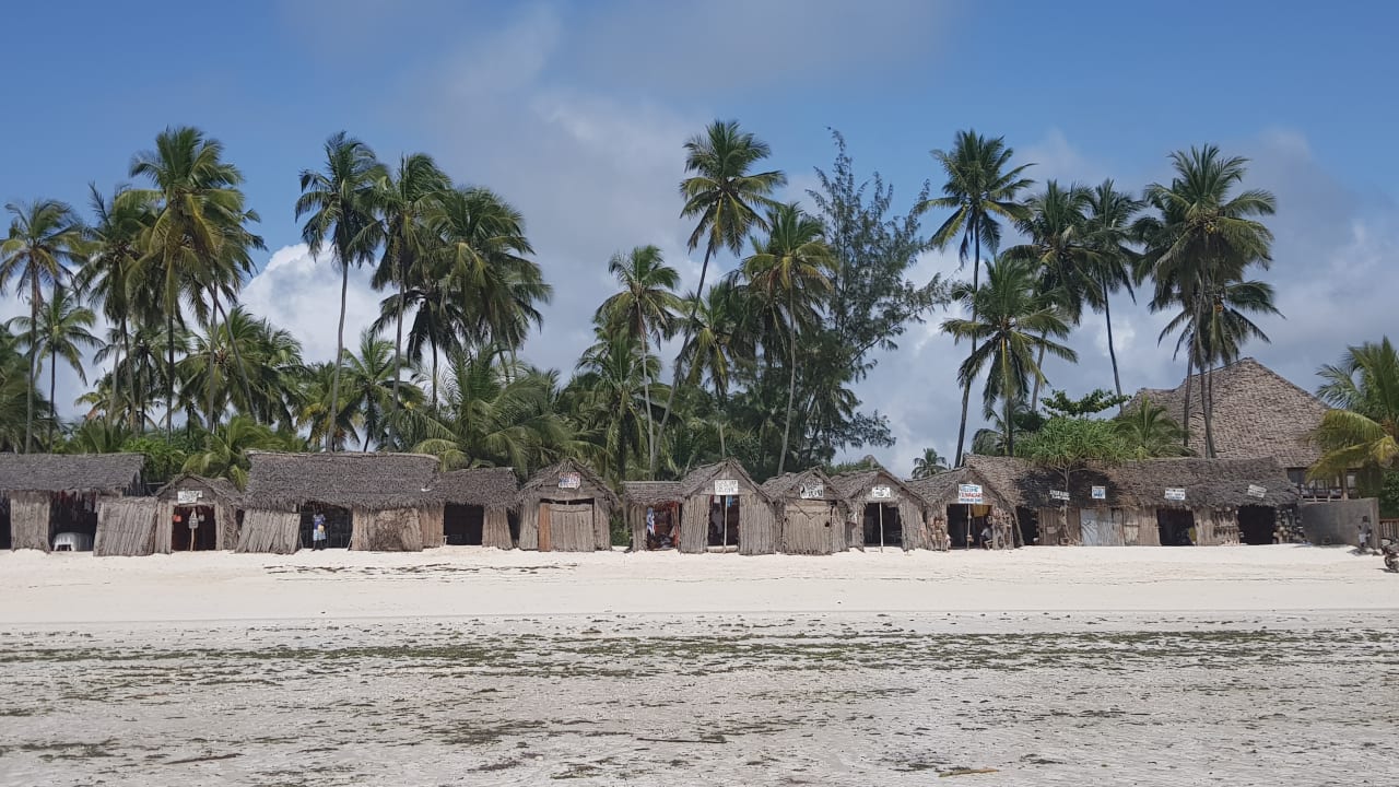 Strand Neptune Pwani Beach Resort & Spa