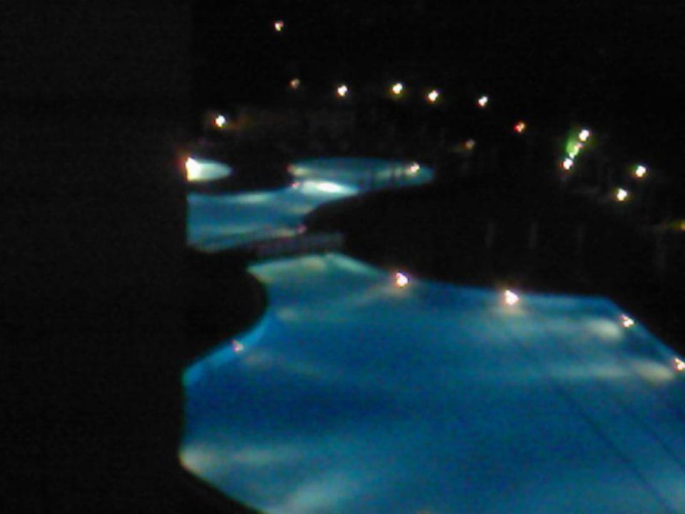 Pool bei Nacht  Selectum Family Comfort Side