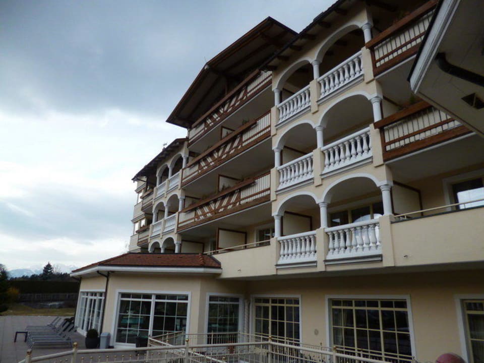 Westteil des Hotels Majestic - Unique Spa Resort