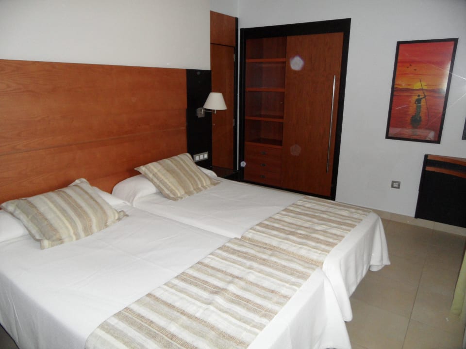 Schlafraum Bungalow 158 HL Miraflor Suites Hotel