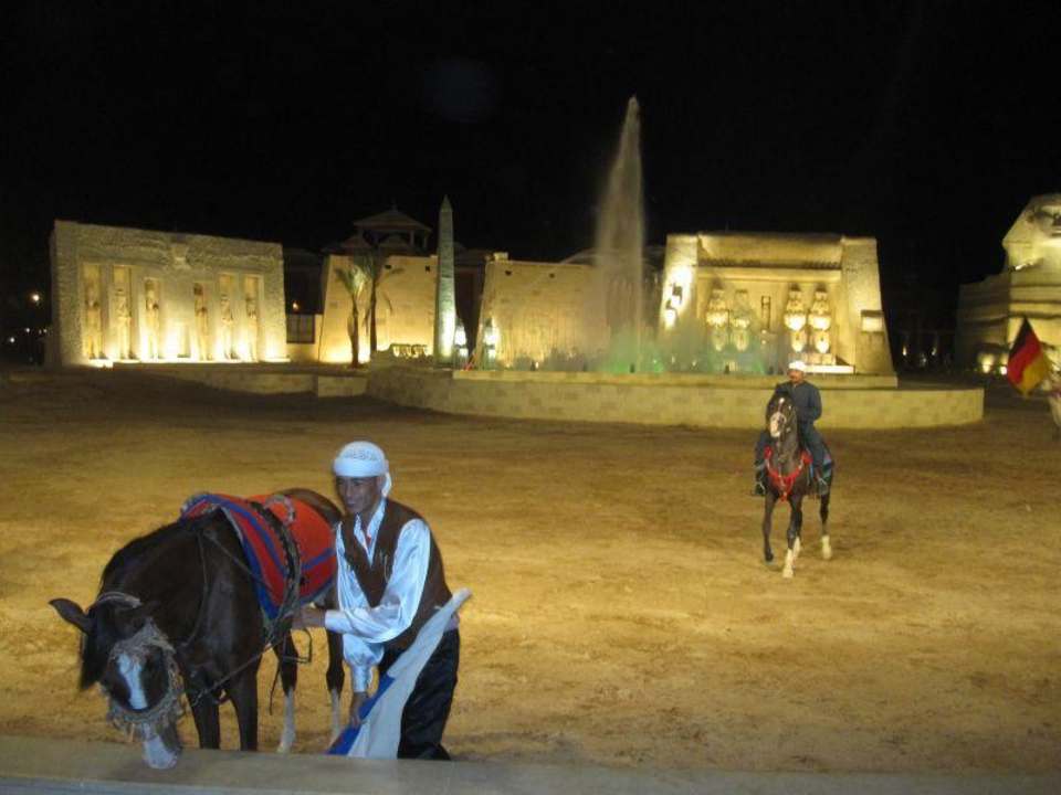 Tägliche Abendshow Pickalbatros Alf Leila Wa Leila Resort - Neverland Hurghada