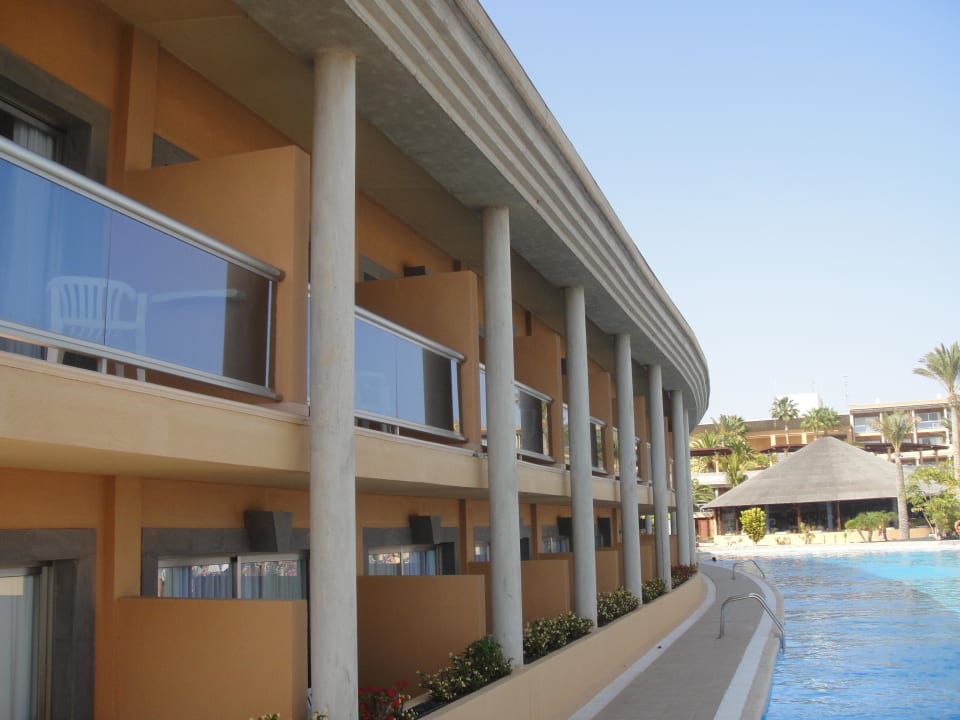 Der längste von 4 Pools Iberostar Selection Fuerteventura Palace