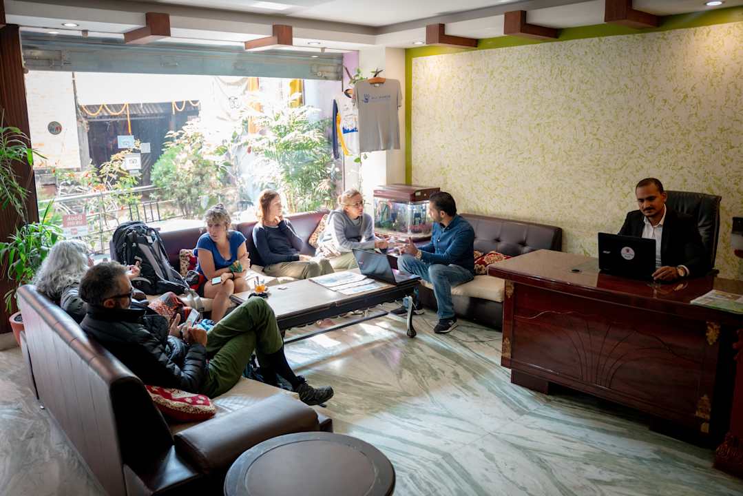 Lobby Alpine Hotel & Apartment