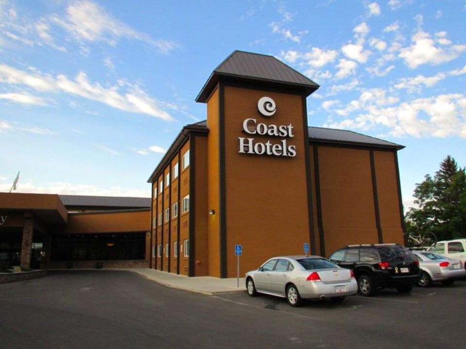 Coast Hotel Coast Lethbridge Hotel & Conference Centre