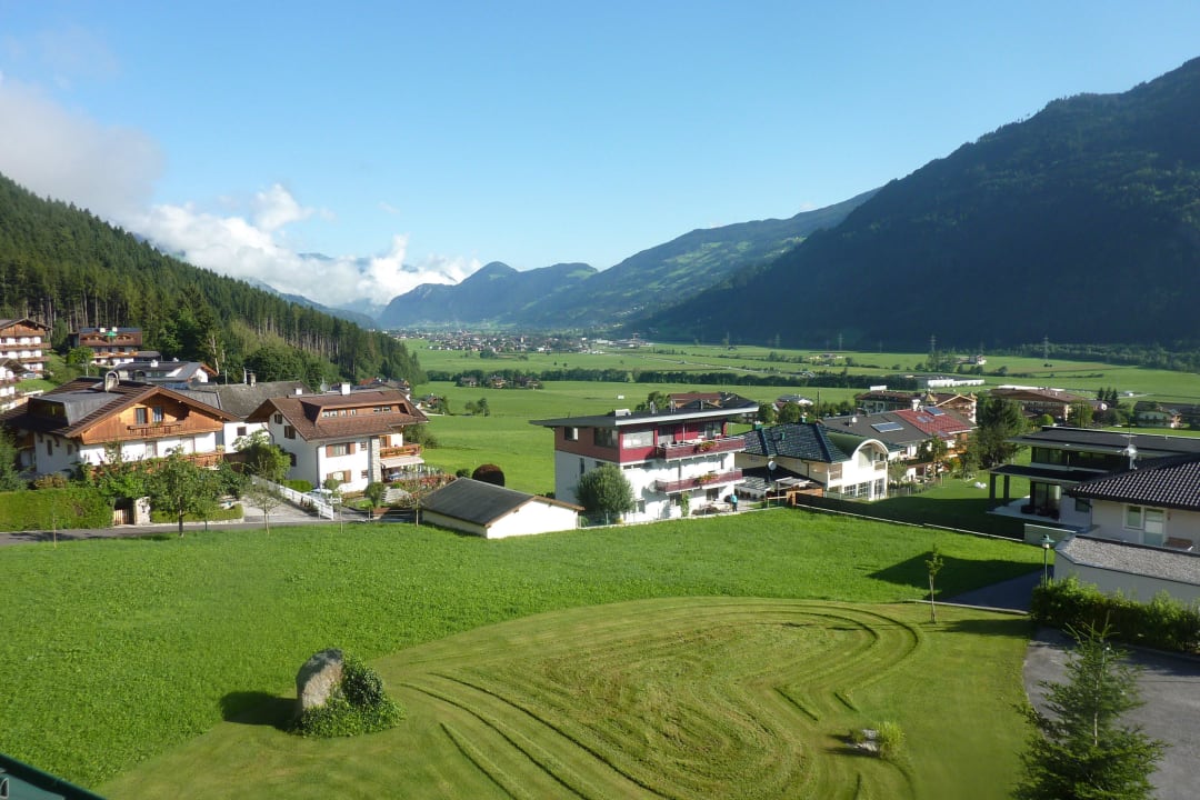 Ausblick von unserem Zimmer ins Zillertal Platzlhof - Mein Hotel im Zillertal