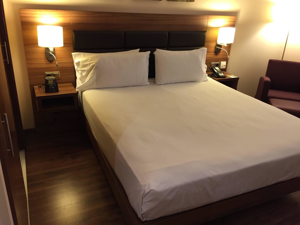 Bett Hilton Garden Inn Sevilla