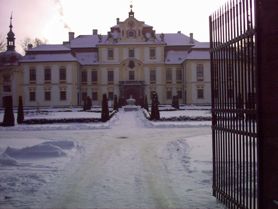 Schloss Jemniste Hotel Schloss Jemniste