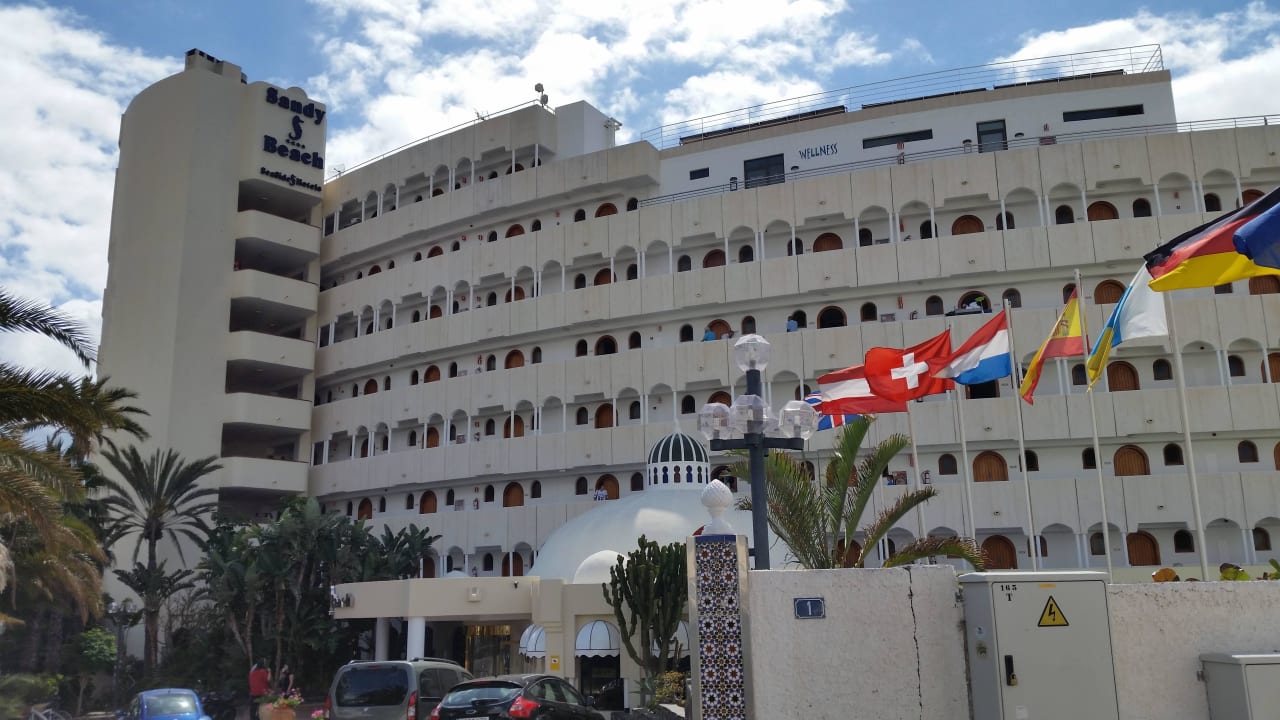 Von der Straße Seaside Hotel Sandy Beach