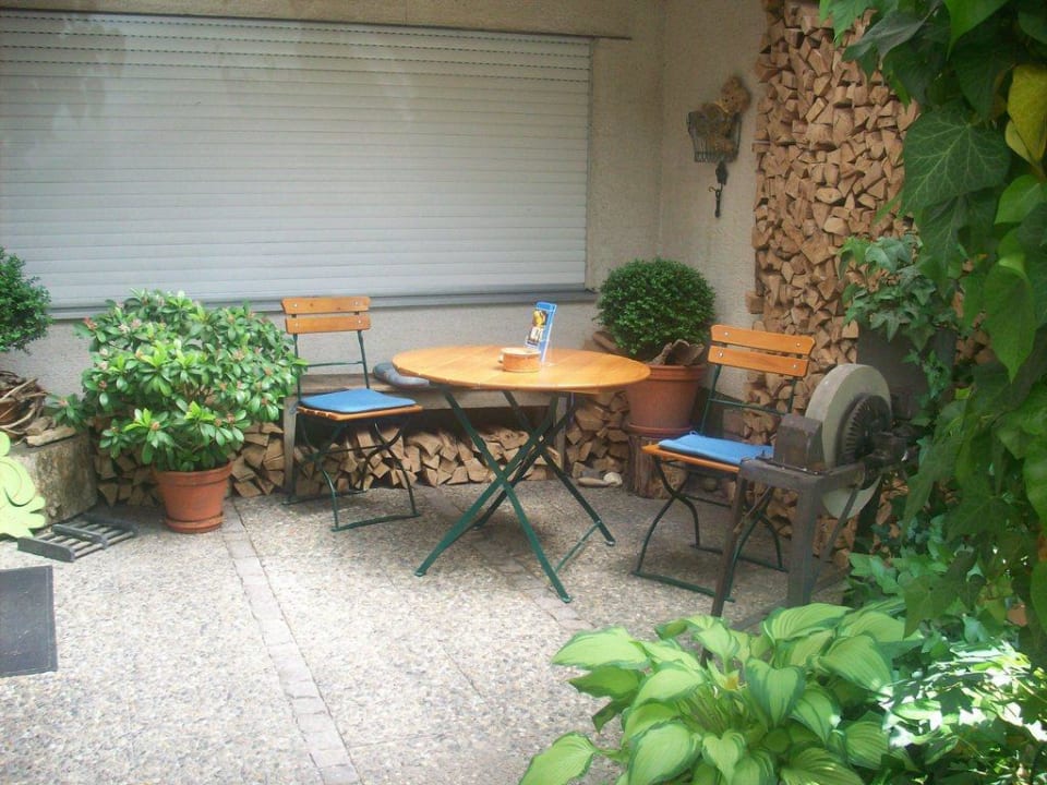 Schöne Sitzmöglichkeit am Haus Gästehaus Krauß